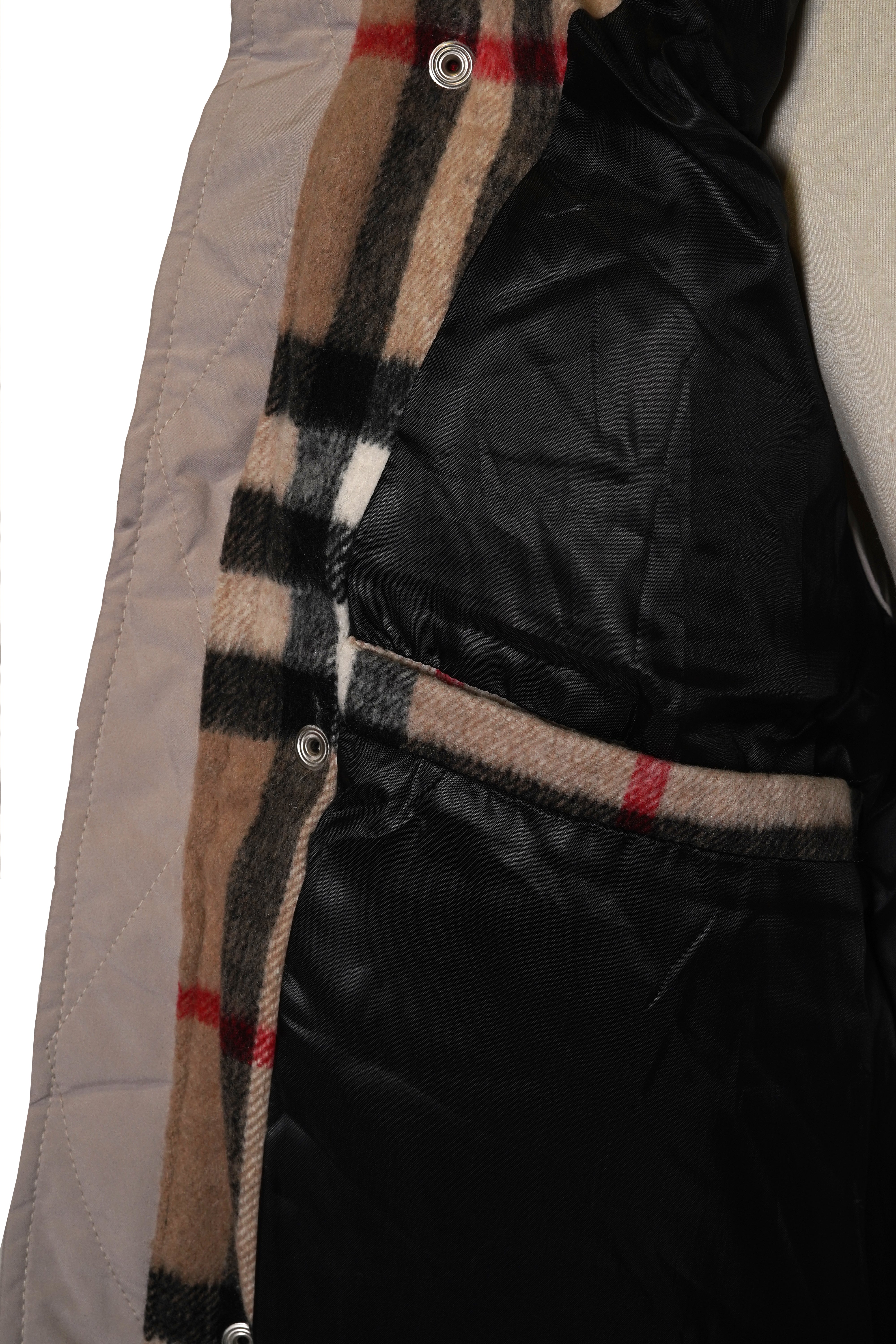 Burberry Puffer Sleeveless Jacket Made in Turkey