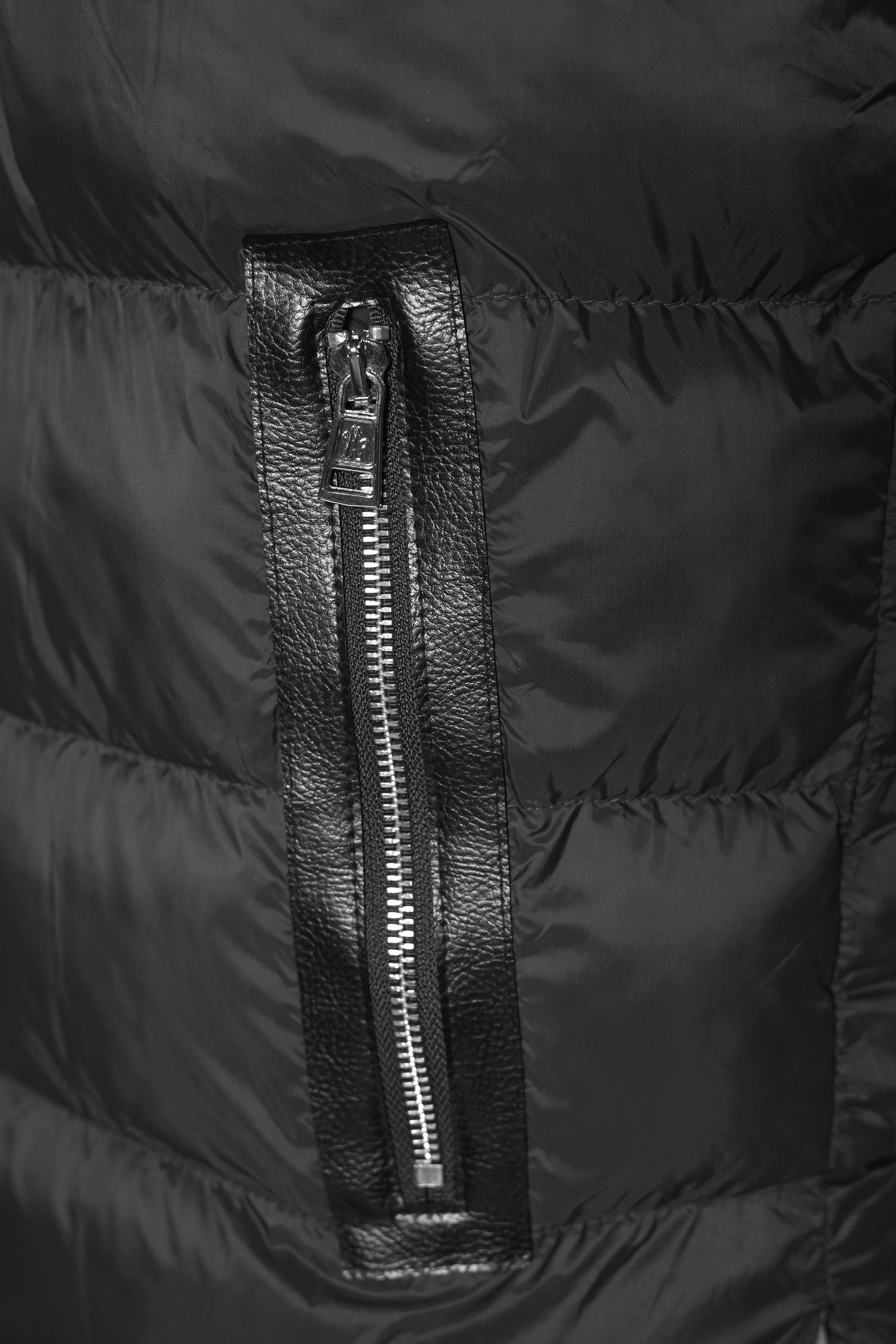 Moncler Puffer Sleeveless Jacket Made in Turkey