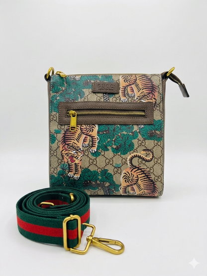 Gucci GG Supreme Tiger & Botanical Messenger Bag