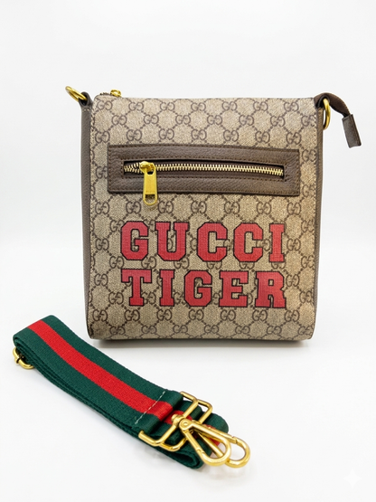 Gucci GG Supreme "Gucci Tiger" Messenger Bag