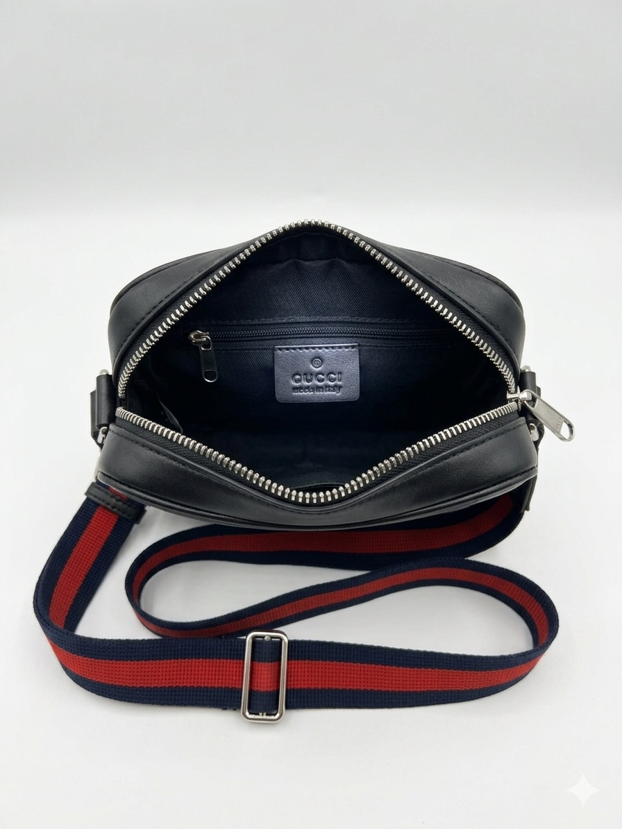 Gucci GG Supreme Messenger Bag